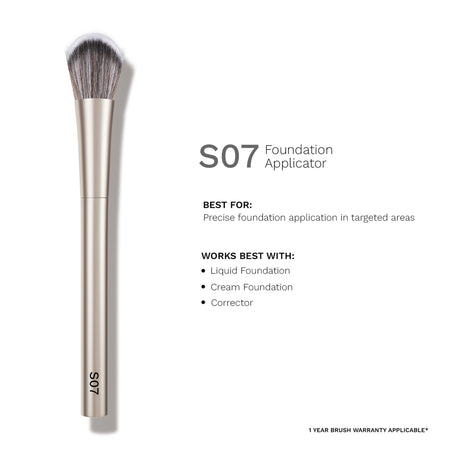 PAC Studio S07 Foundation Applicator - Unique Kitten Paw Shape, Ensures Smooth Blending, Streak Free Finish