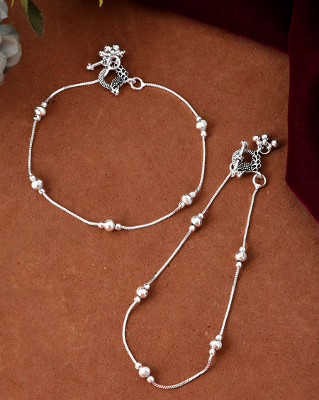 Jewels Nest Set of 2 Traditional Silver-Plated Ball & Chain Anklets