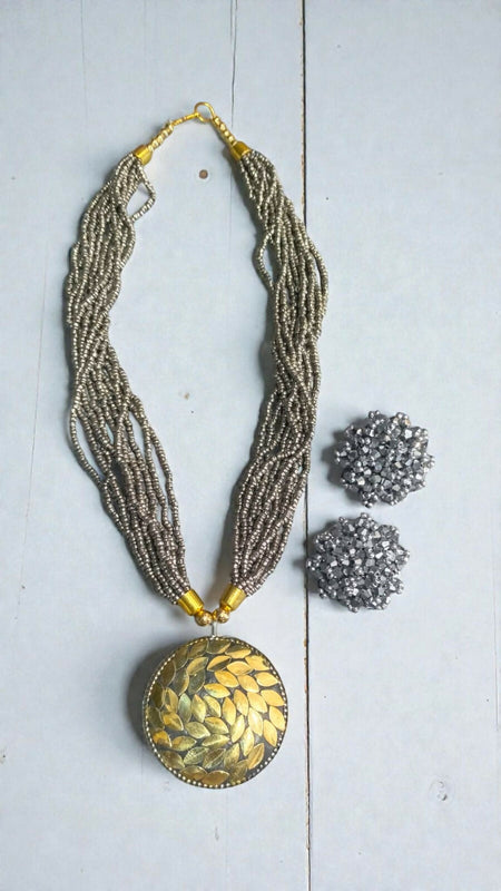 Inhanns All-Day Statement Beaded Necklace Set - Gray