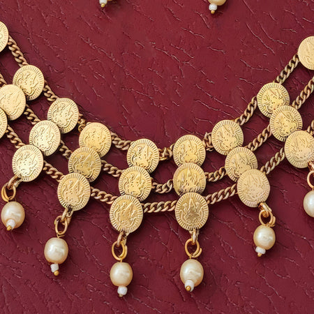 JS Fashion Temple High Gold Polish Fancy 3 Layer Necklace Set