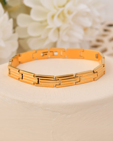 VOJ Gold Polished Linked Designed Bracelet For Men's
