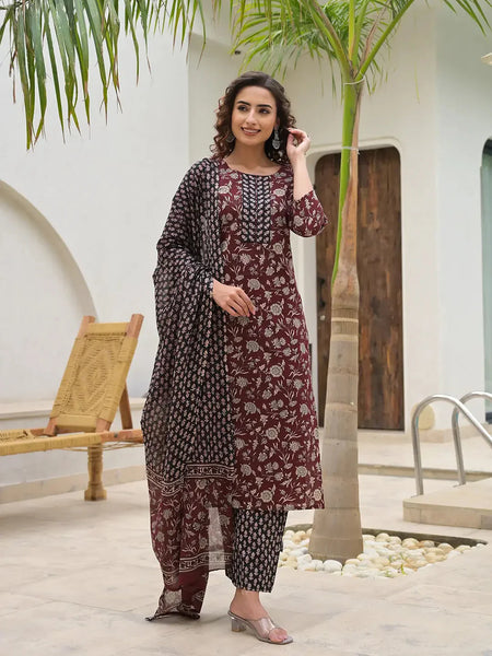 Yufta Yufta Piping On Yoke Floral Print Maroon Cotton Kurta Set With Dupatta Set