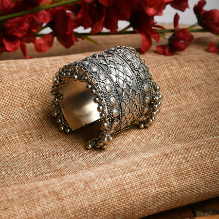 Mominos Fashion Joharkamal Oxidised Silver-Plated Ghungroo Handcraft Bracelet - Design 023