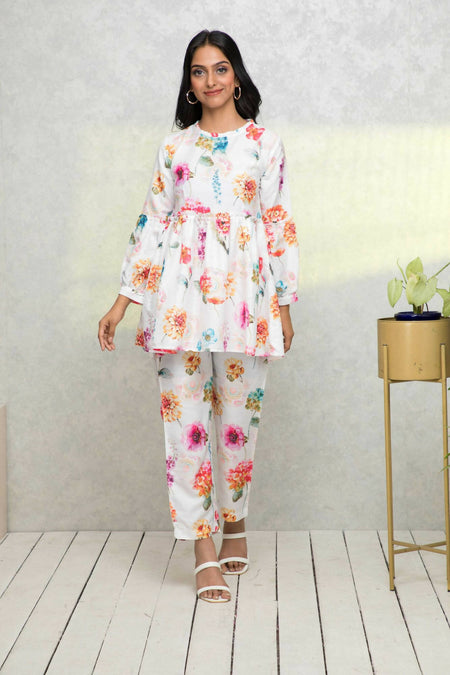 Myshka Women White Printed Romantic Florals Co-Ords
