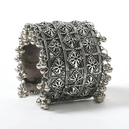Mominos Fashion Joharkamal Oxidised Silver-Plated Ghungroo Handcraft Bracelet - Design 024