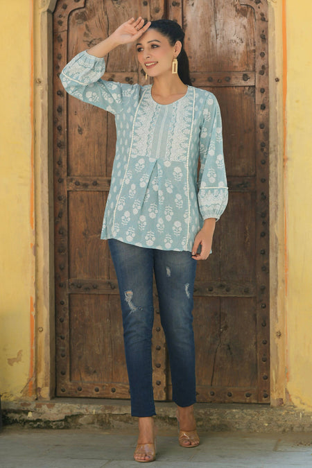 Juniper Women's Skyblue Cambric Placement Floral Printed Tunic