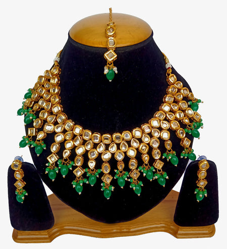 Joban Fashion Hand Made High Quality Gold Plated Base Metal Alloy Kundan Stone Studded Kundan Jewellery Set