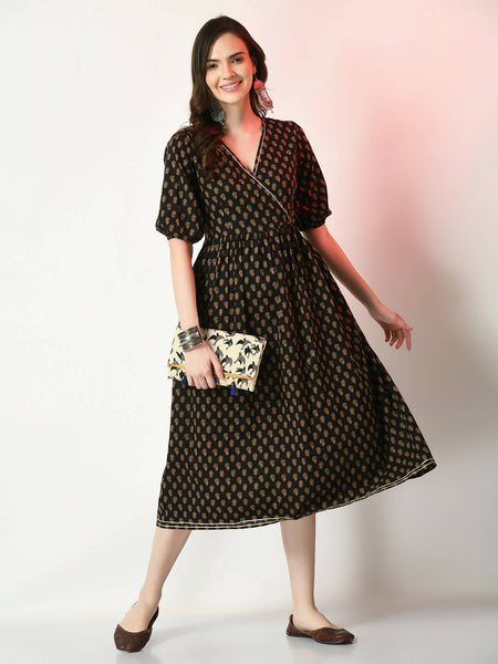 Myshka Women's Black Floral Printed Empire Dress