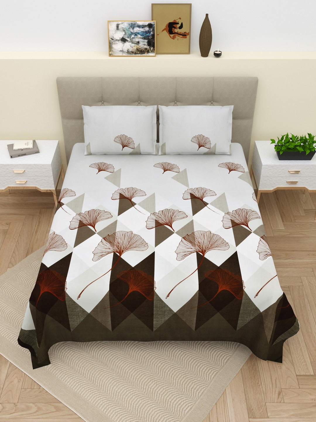 DREAM WEAVERZ Grey & White Geometric Cotton 220 TC Super King Bedsheet & 2 Pillow Covers