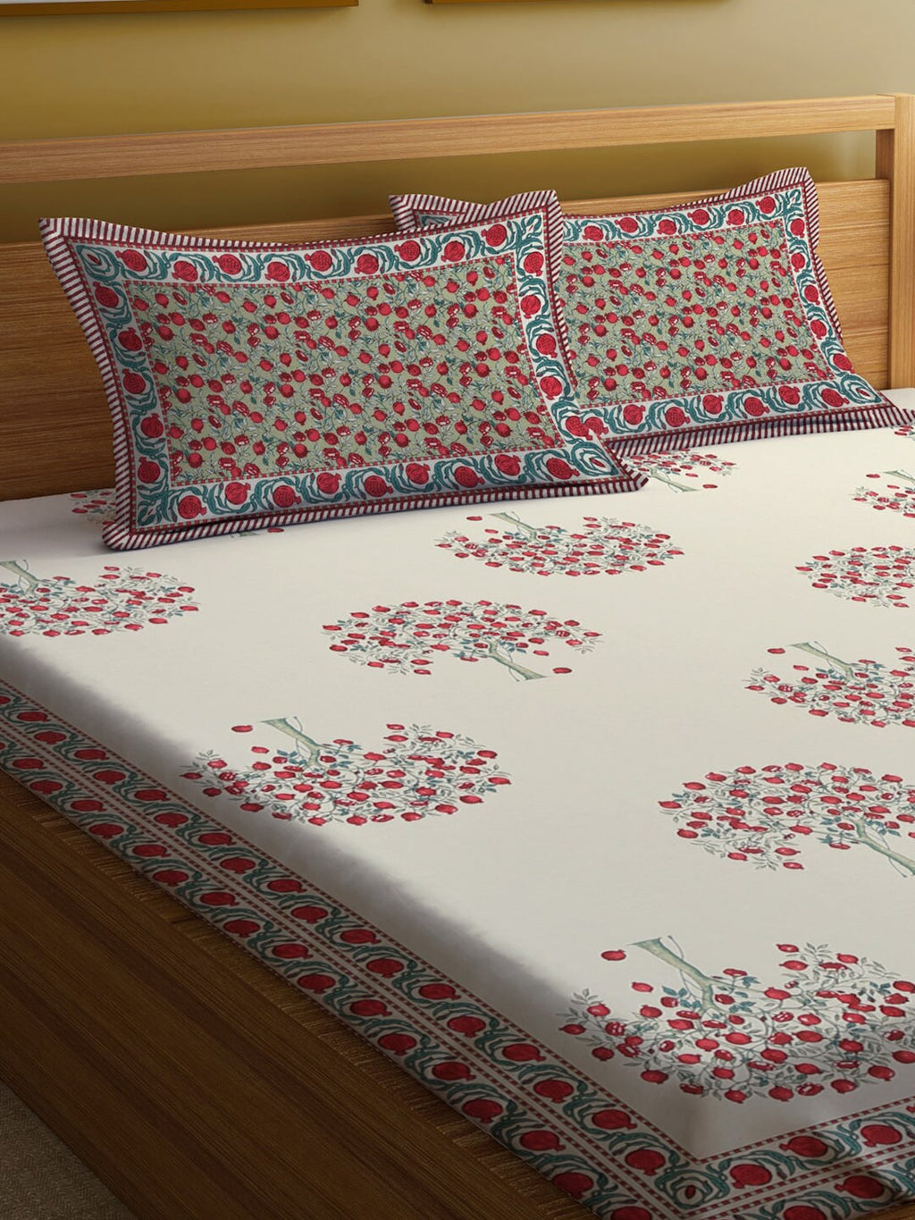 Rajasthan Decor Cream-Coloured Ethnic Motifs 144 TC Cotton King Bedsheet & 2 Pillow Covers - Distacart