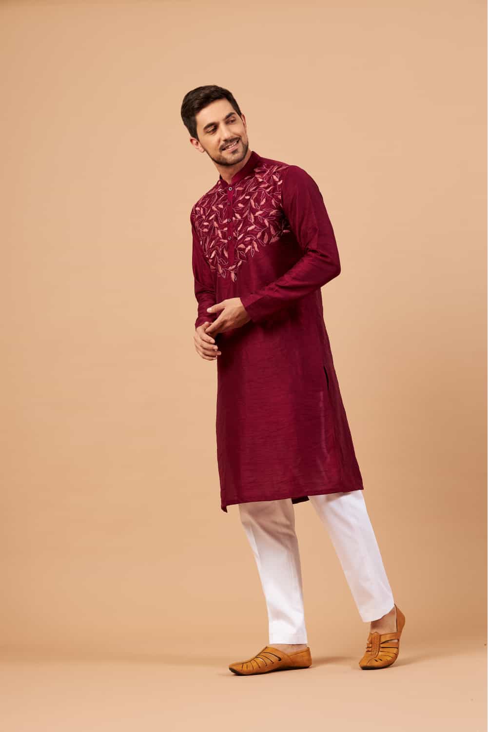 Leaf Motif Kurta by Hilo Design