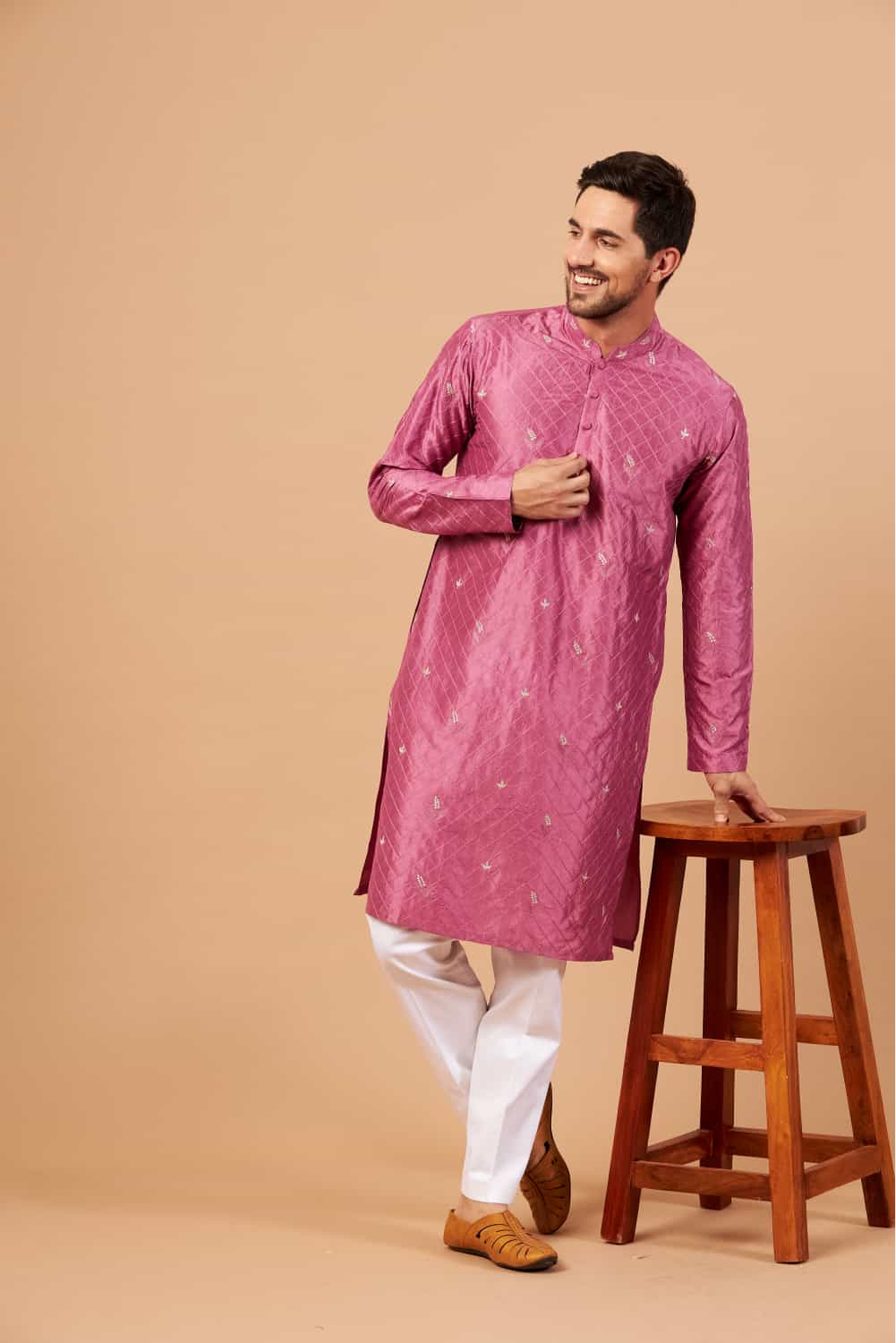 Pumetric Leaf Embroidered Purple Kurta by Hilo Design