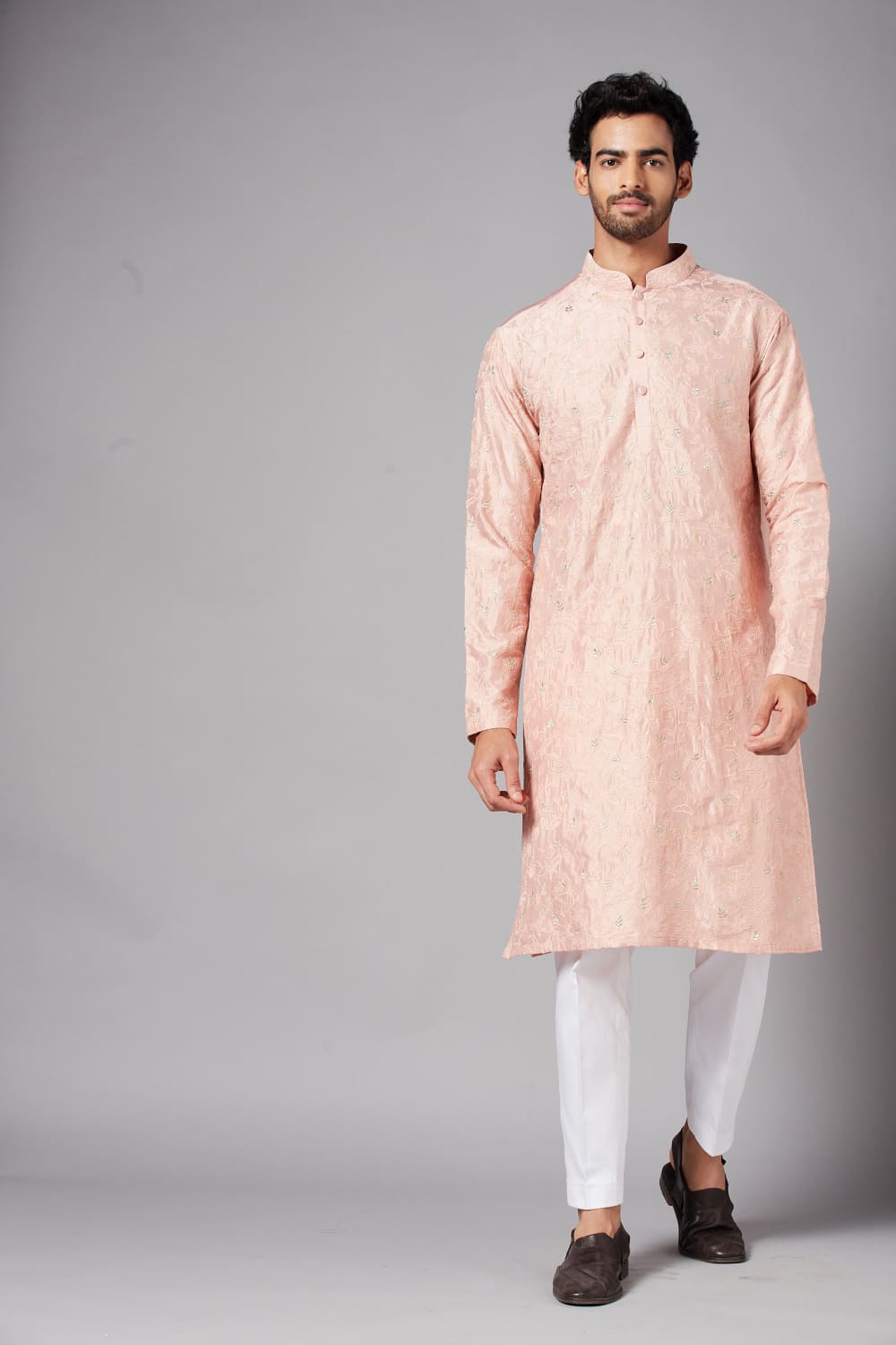 Tiyaan Embroidered Peach Kurta by Hilo Design