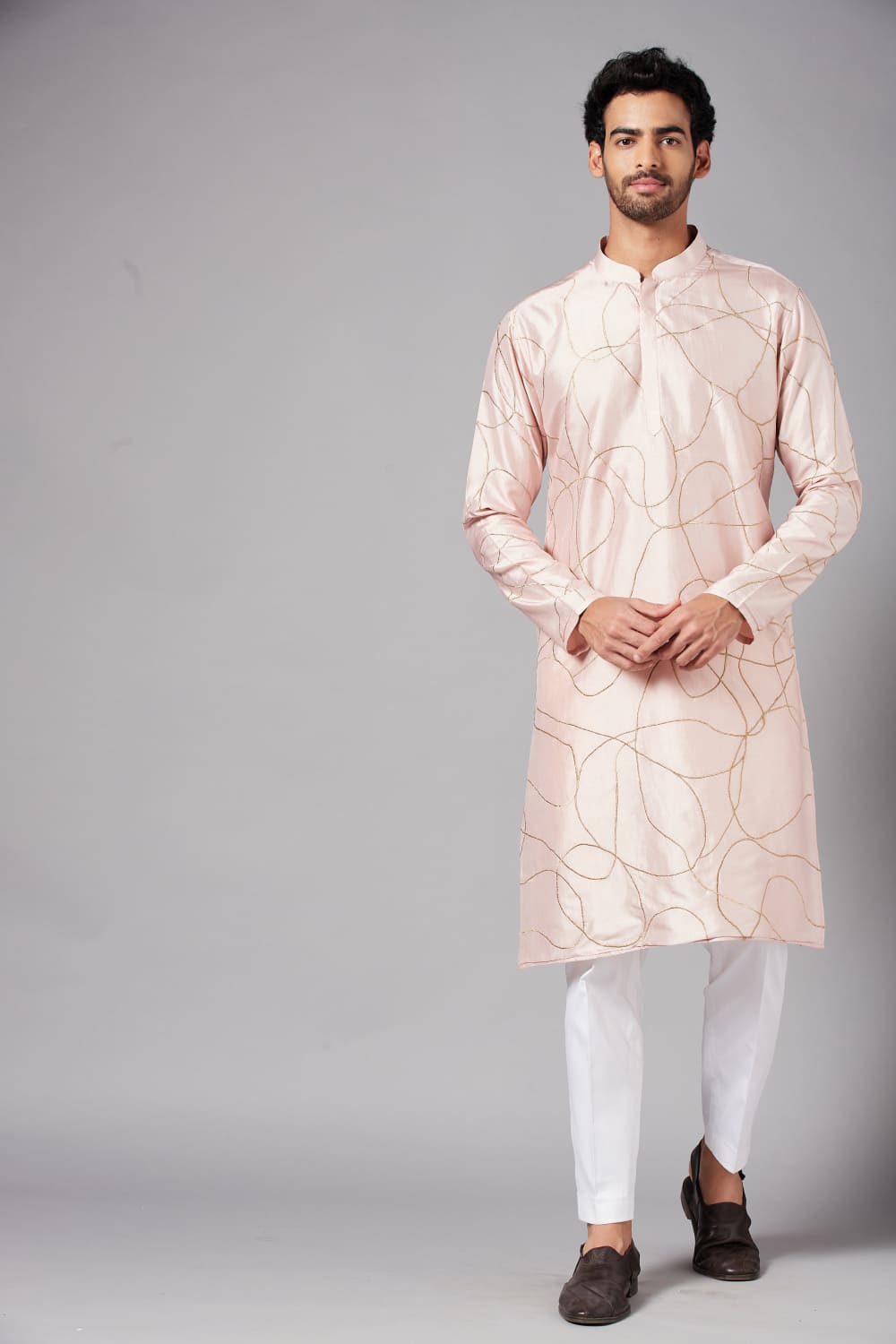 Ilaria Gold Zari Abstract Embroidered Peach Kurta by Hilo Design