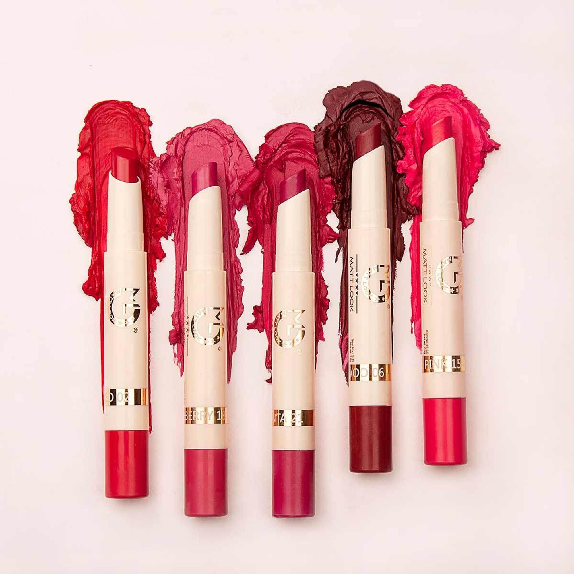 Matt Look Velvet Smooth Non Transfer Lipstick - Indian Red