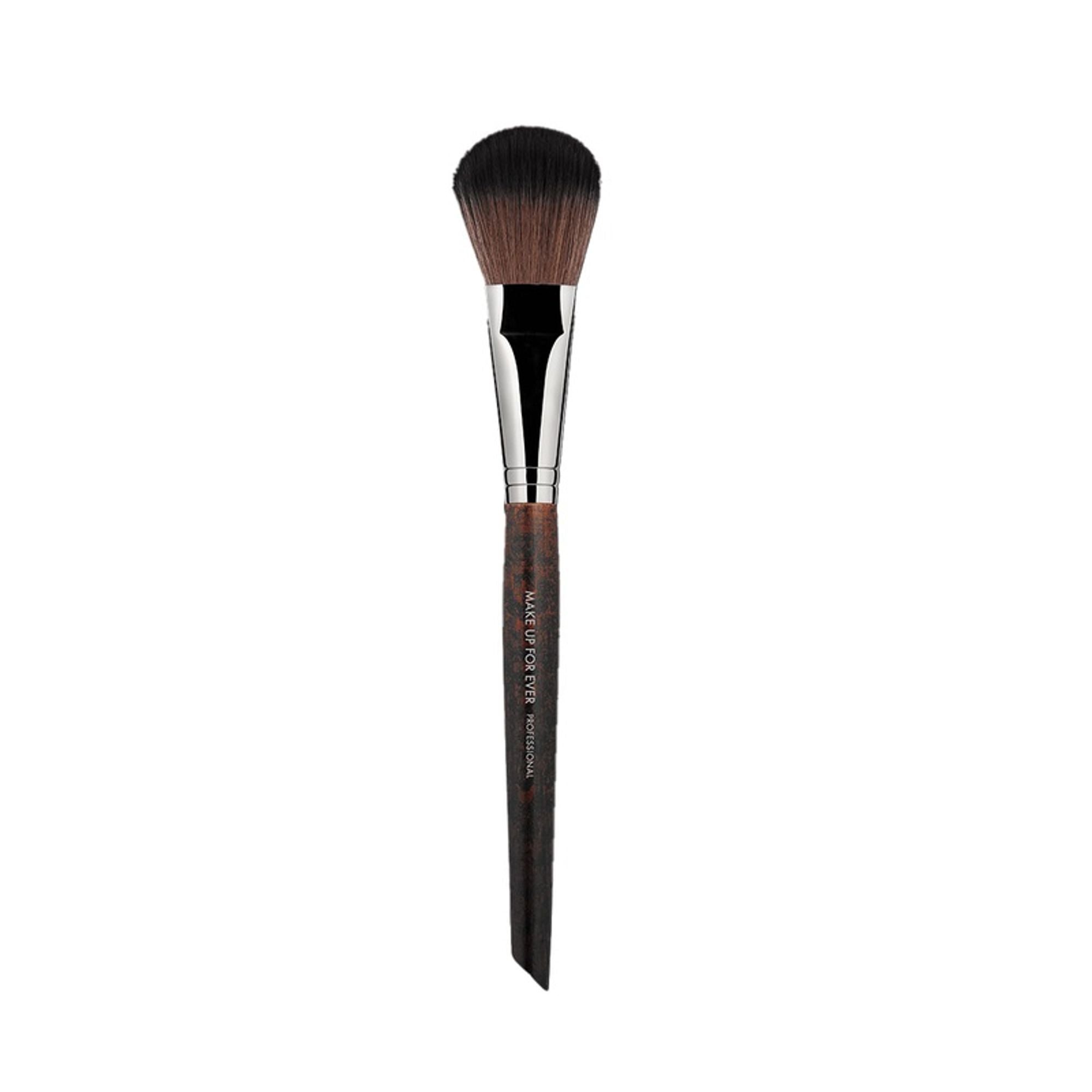 MAKE UP FOR EVER 152 Highlighter Brush - Medium