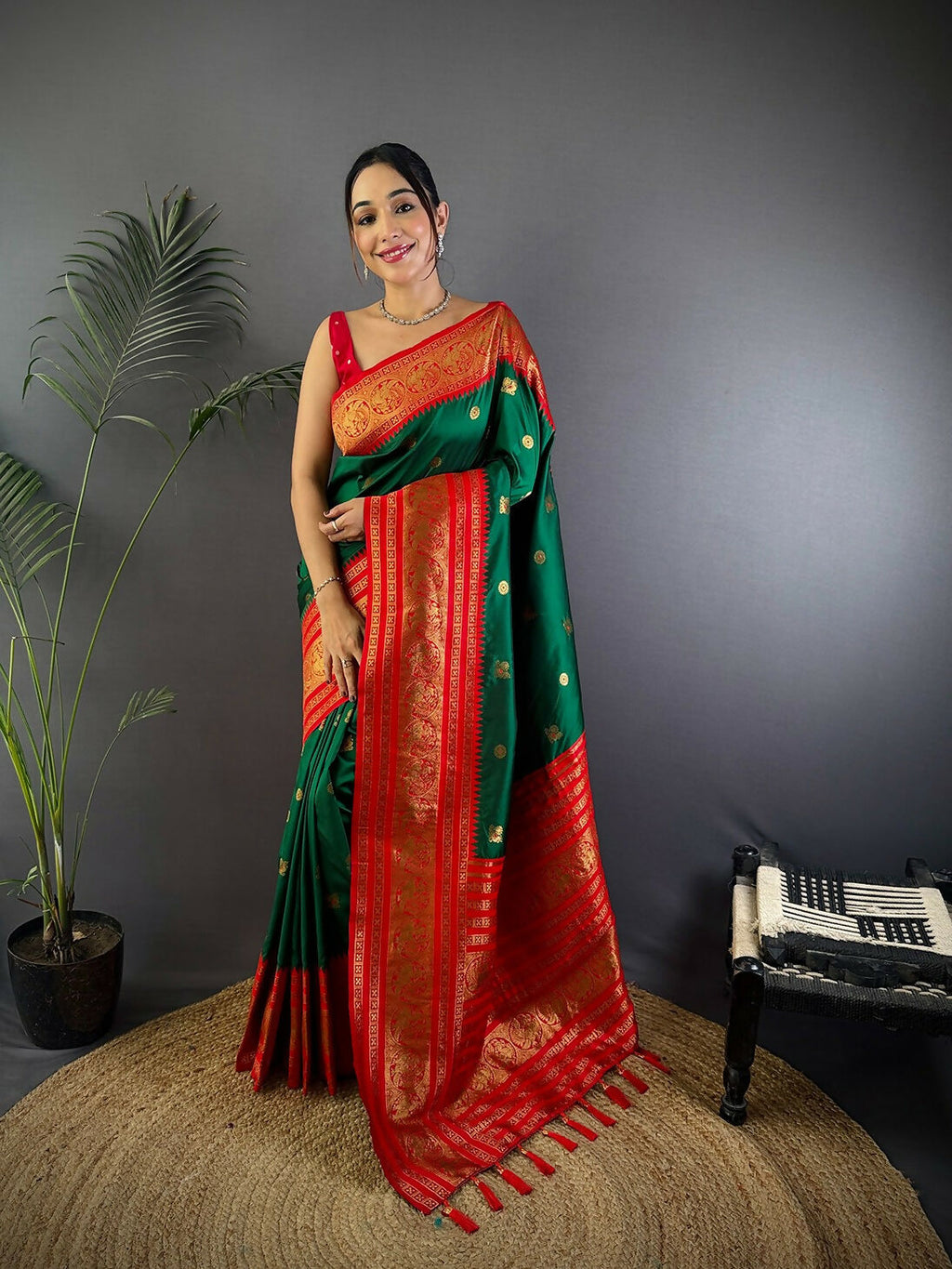 Joban Fashion Banarasi Green Woven Soft Silk Saree - Distacart
