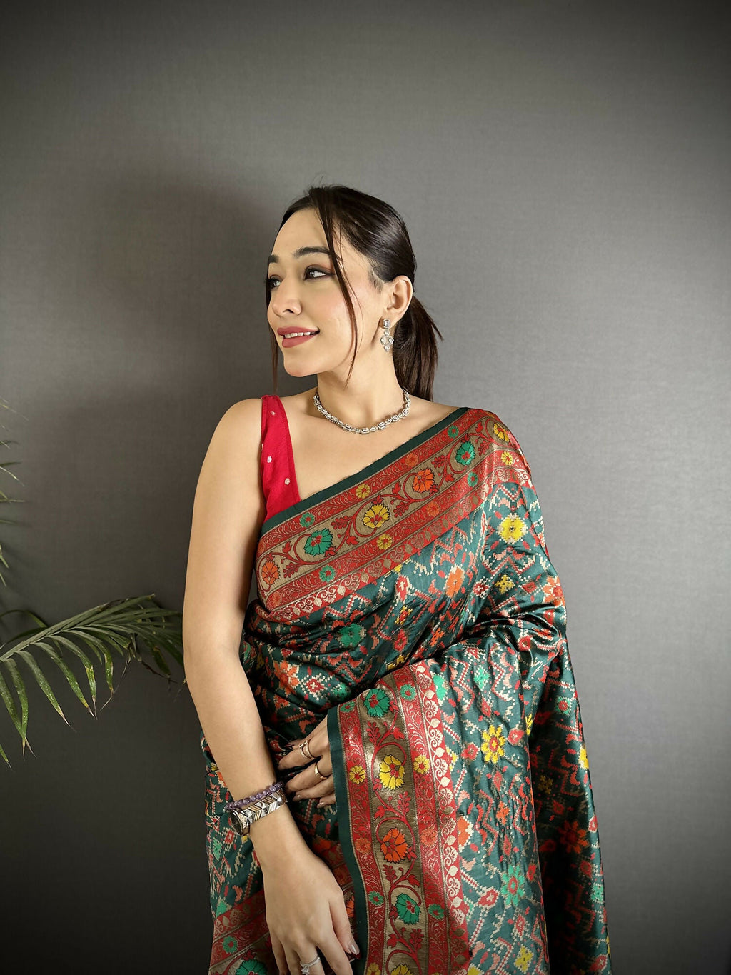Joban Fashion Dark Green Banarasi Soft Silk Woven Saree - Distacart