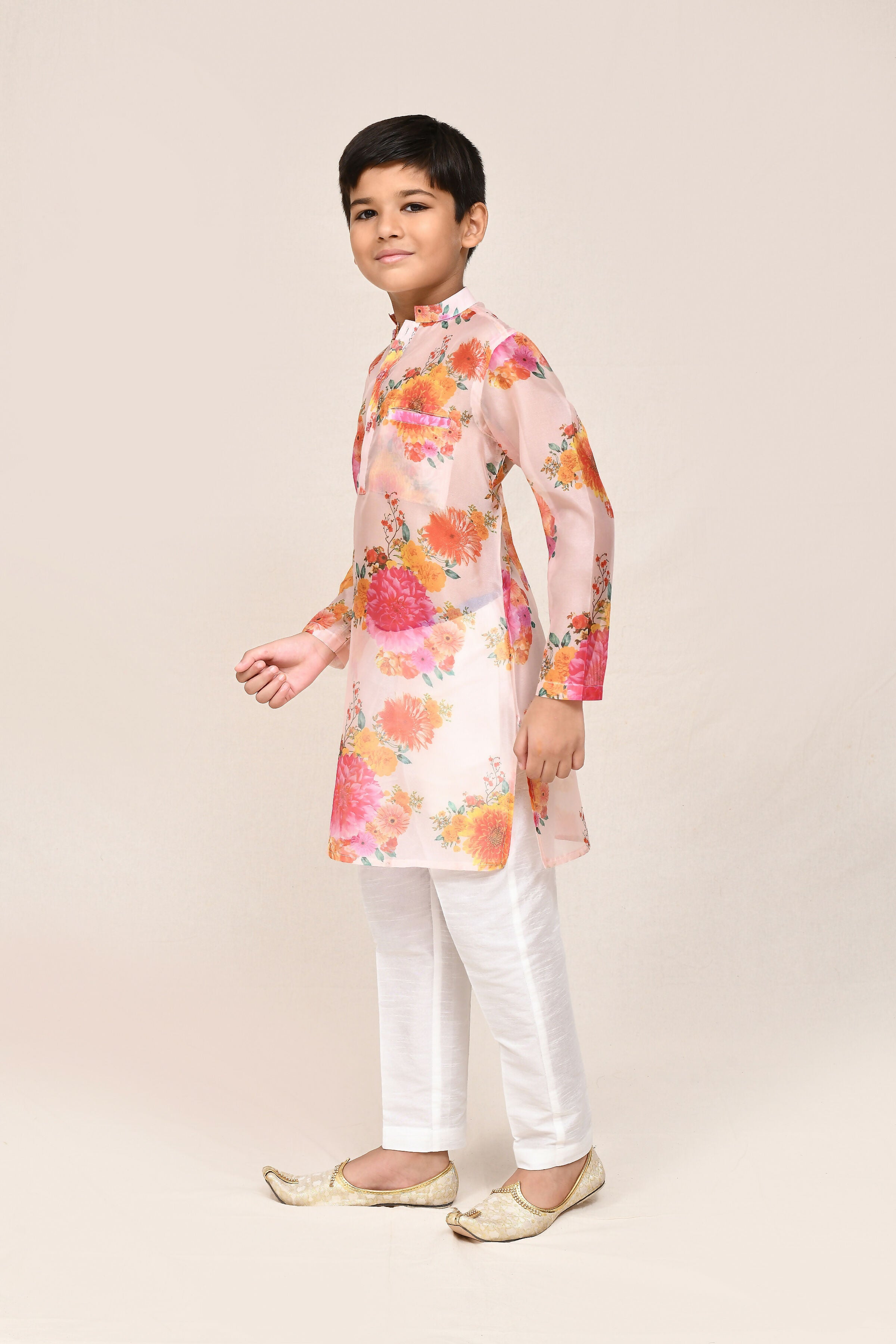 Joban Fashion Georgette Peach Kurta With Straight Fit Pant