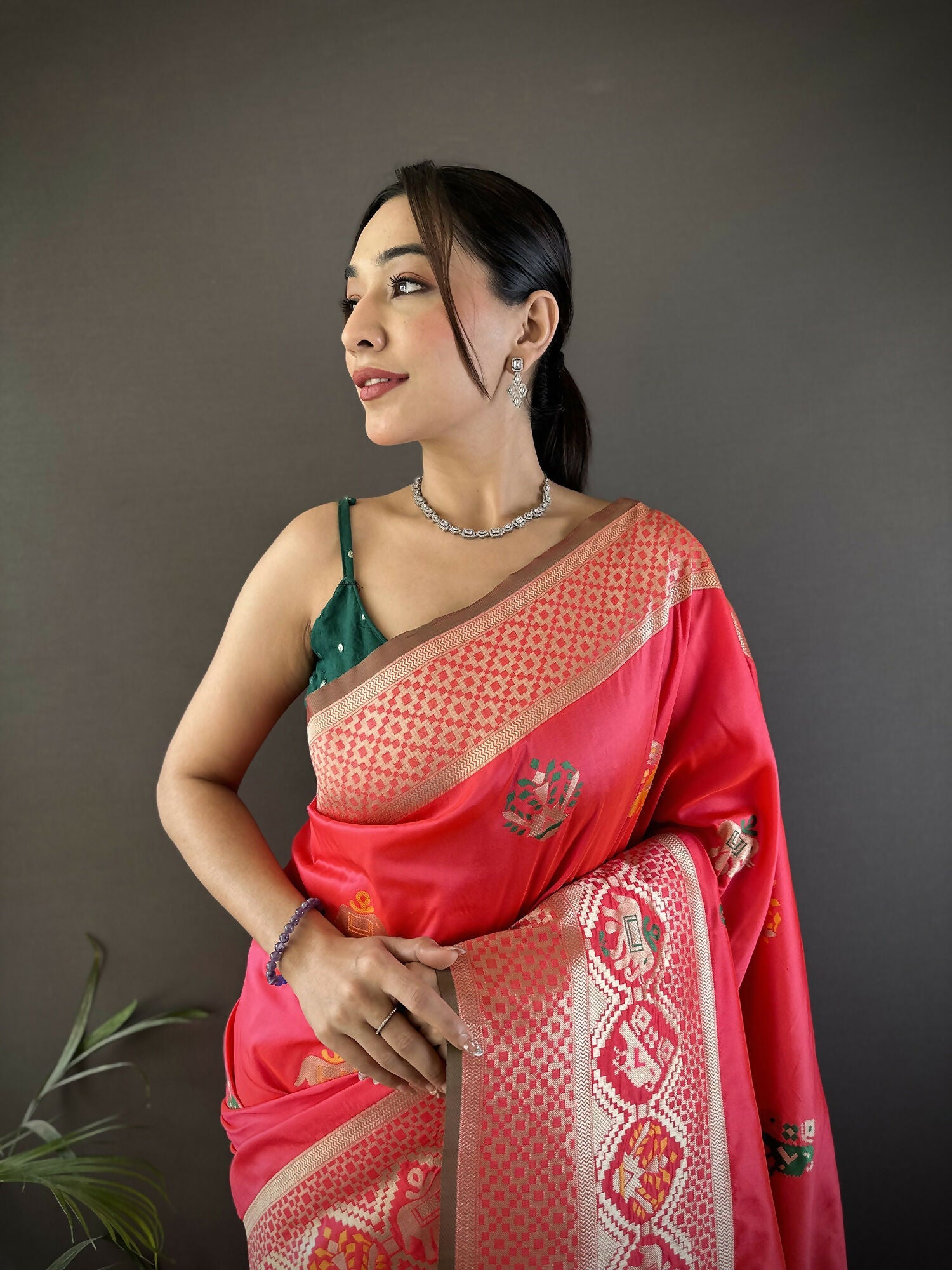 Joban Fashion Peach Elephant & Floral Motifs Soft Lichi Silk Banarasi Saree - Distacart
