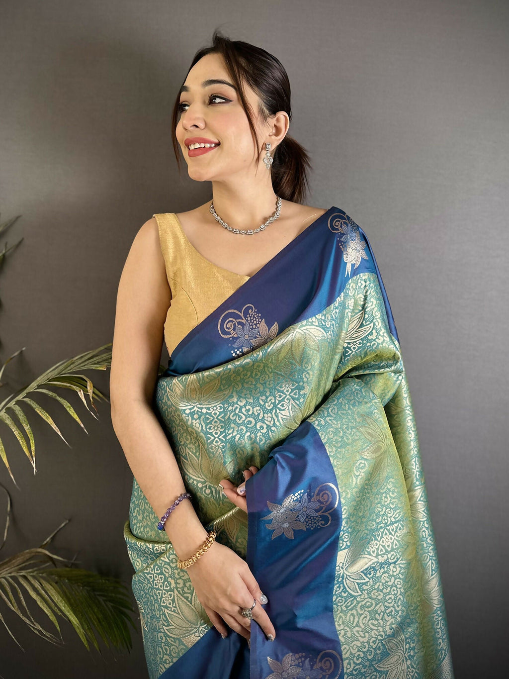 Joban Fashion Pista Green Intricate Zari Weaving Soft Silk Dharmavaram Saree