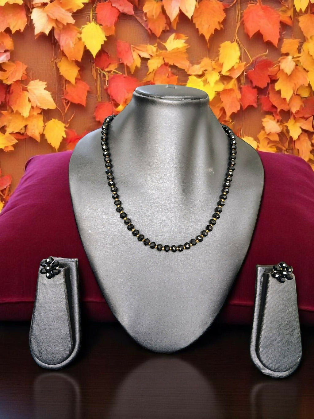 Inhanns Crystal Bloom – Single Line Necklace + Studs - Dark Black