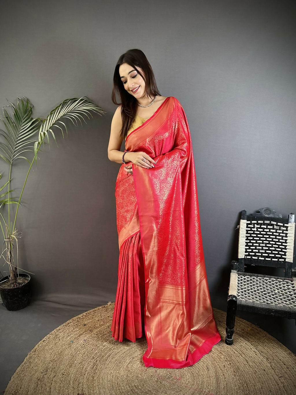 Joban Fashion Ruby Pink Floral Motifs & Ethnic Design Soft Satin Silk Kanchipuram Saree - Distacart