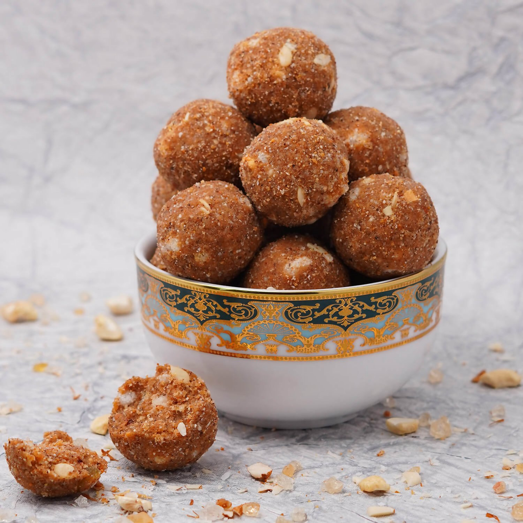Patilkaki Dink Ladoo - Distacart