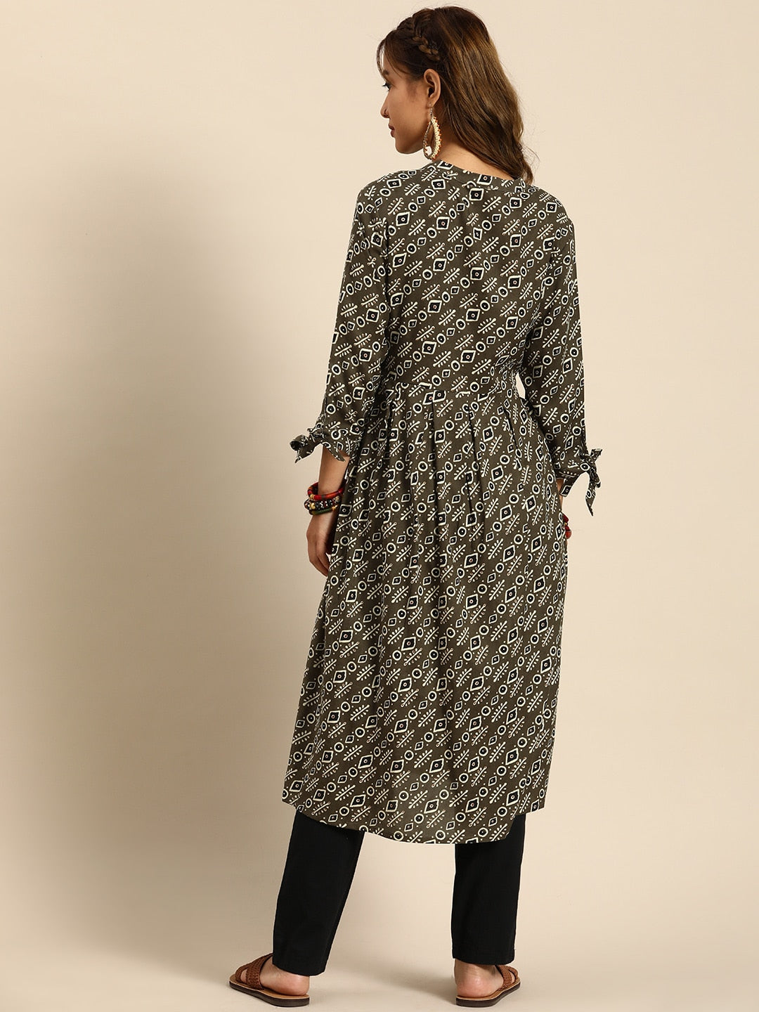 Sangria Women Ethnic Motifs Printed Mandarin Collar Anarkali Kurta