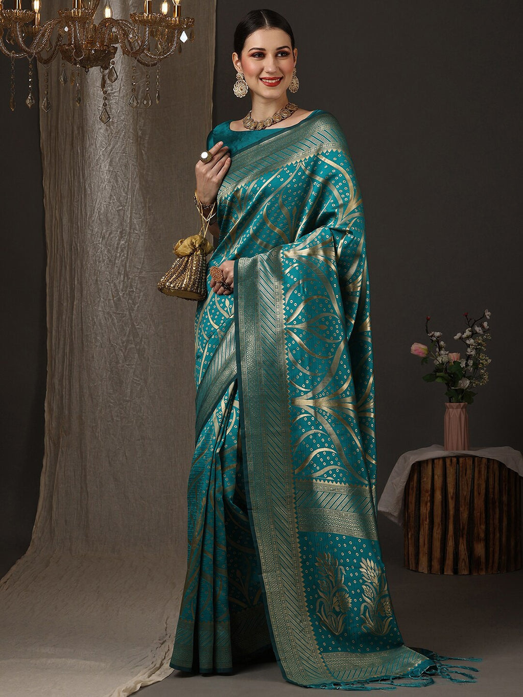 Saree Mall Woven Design Zari Silk Blend Banarasi Saree