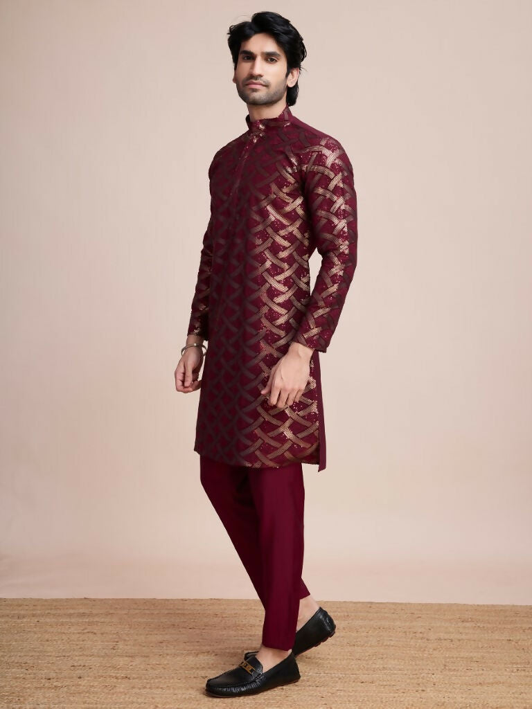 Vastranavya Traditional Festival Wear Pure Silk Thread & Sequence Embroidered Work Kurta