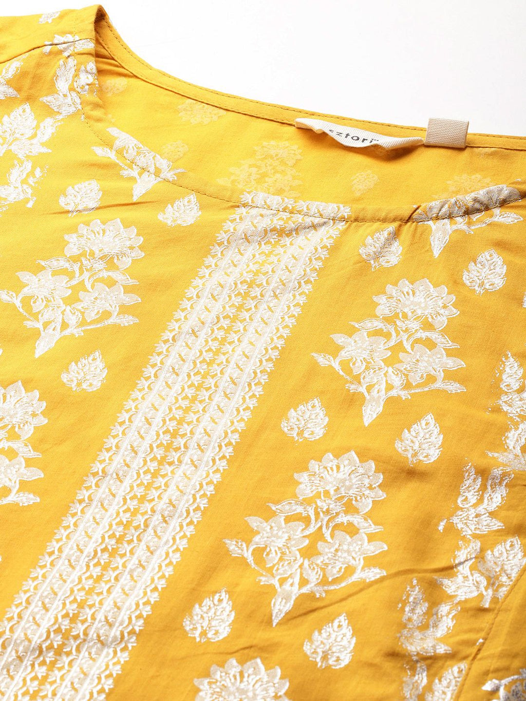 Sztori Plus-Size Gotta Patti Ethnic Motif Print Pure Cotton Kurta with Trousers & Dupatta
