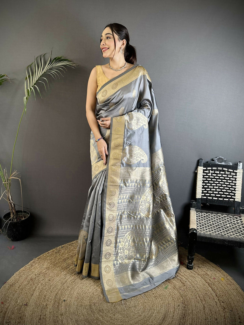 Joban Fashion Grey Paisley Soft Silk Banarasi Saree - Distacart