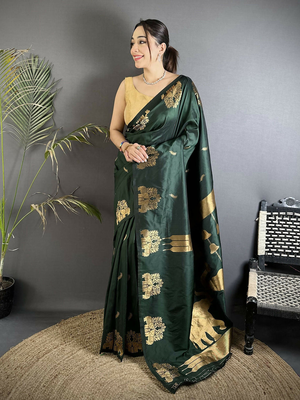Joban Fashion Bottle Green Motifs Zari Weaving Soft Silk Banarasi Saree