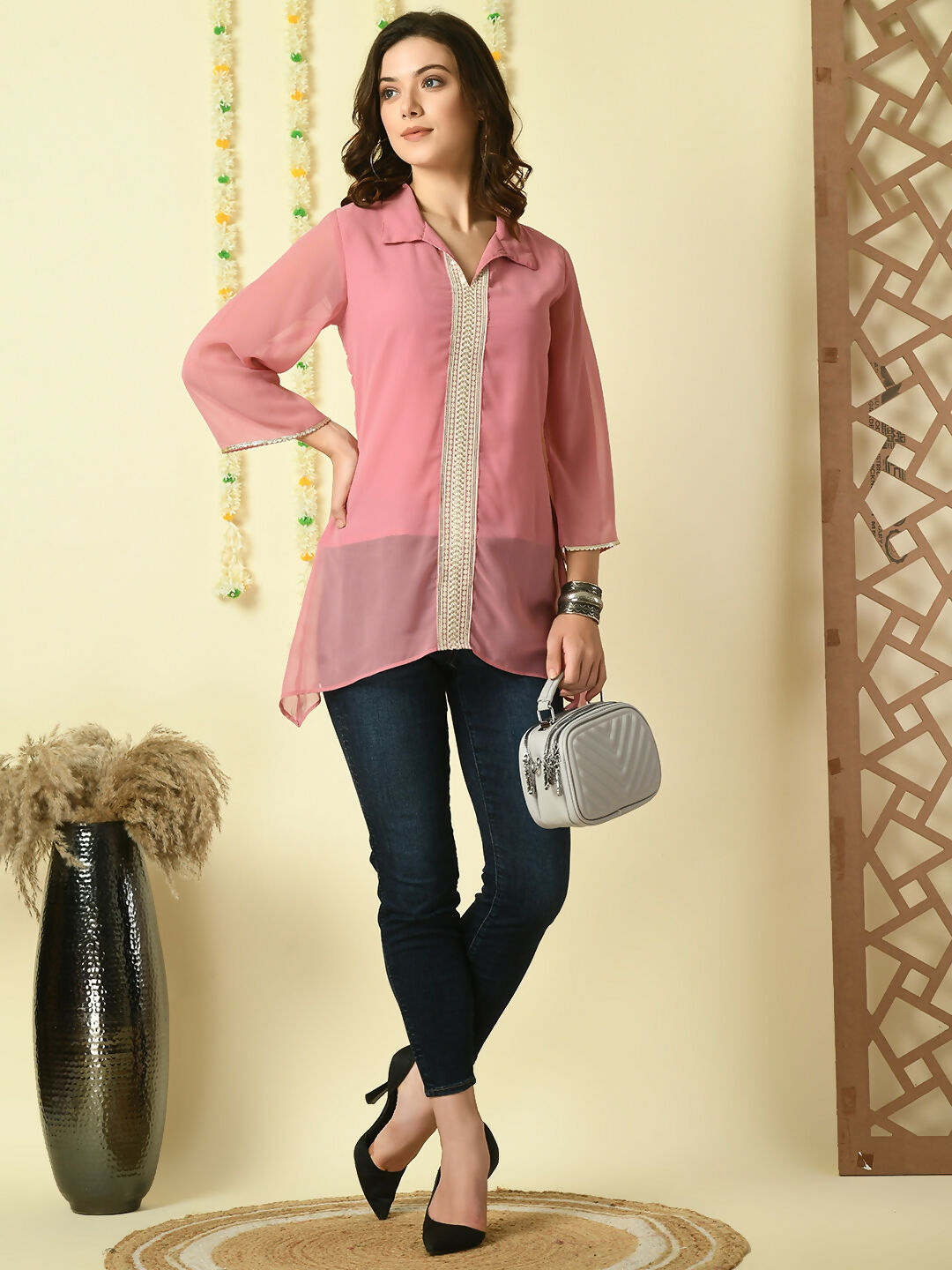 Myshka Women's Pink Embroidered Party Fusion Top