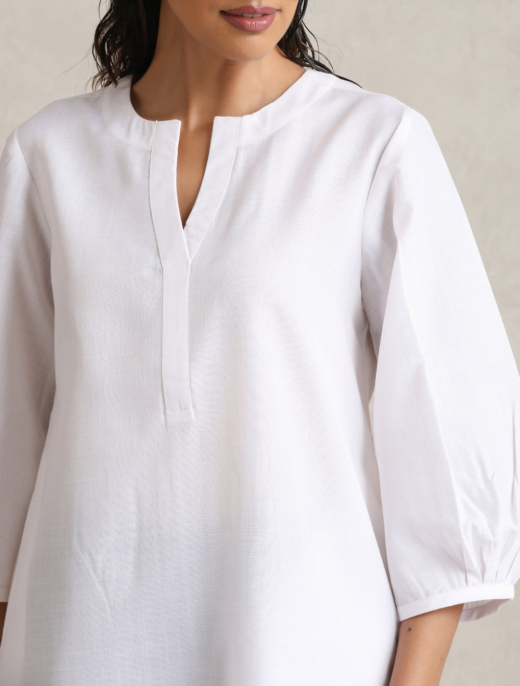 trueBrowns White Cotton Blend Short Kurta - Distacart