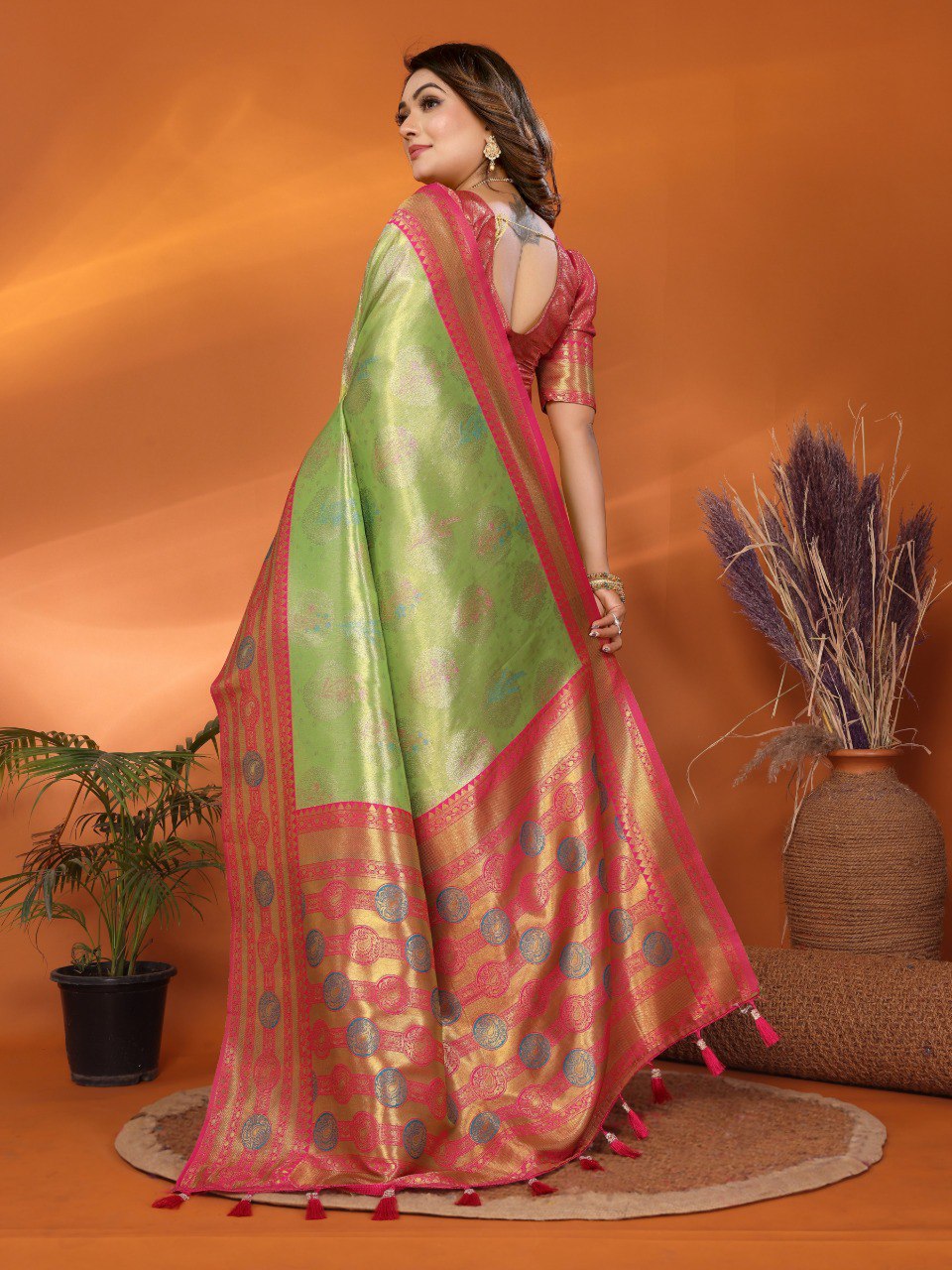 Anaita Green Banarasi Tissue Silk Saree With Weaving Work - Distacart