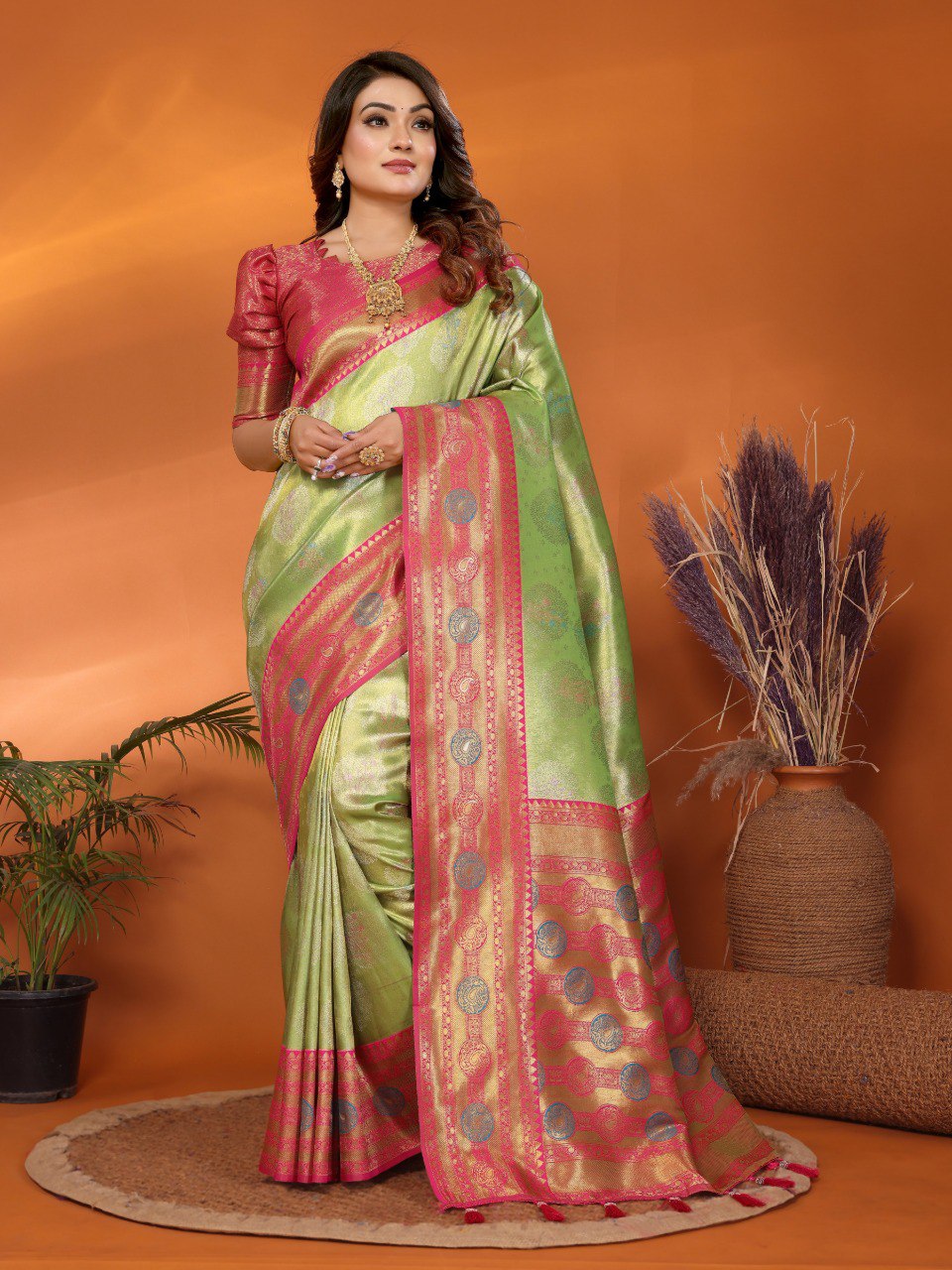 Anaita Green Banarasi Tissue Silk Saree With Weaving Work - Distacart