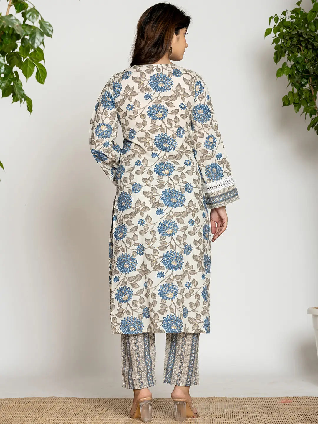 Yufta Blue And Off White Cotton Pakistani Style Kurta Dupatta Set