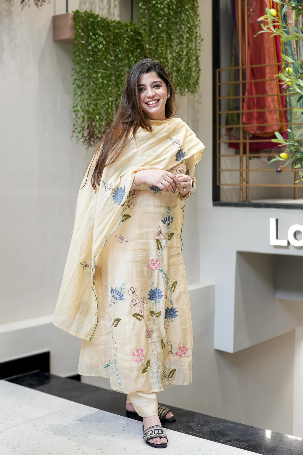 Vegaa Fashion Off White Viscose Chanderi Embroidered Salwar Suit - Distacart
