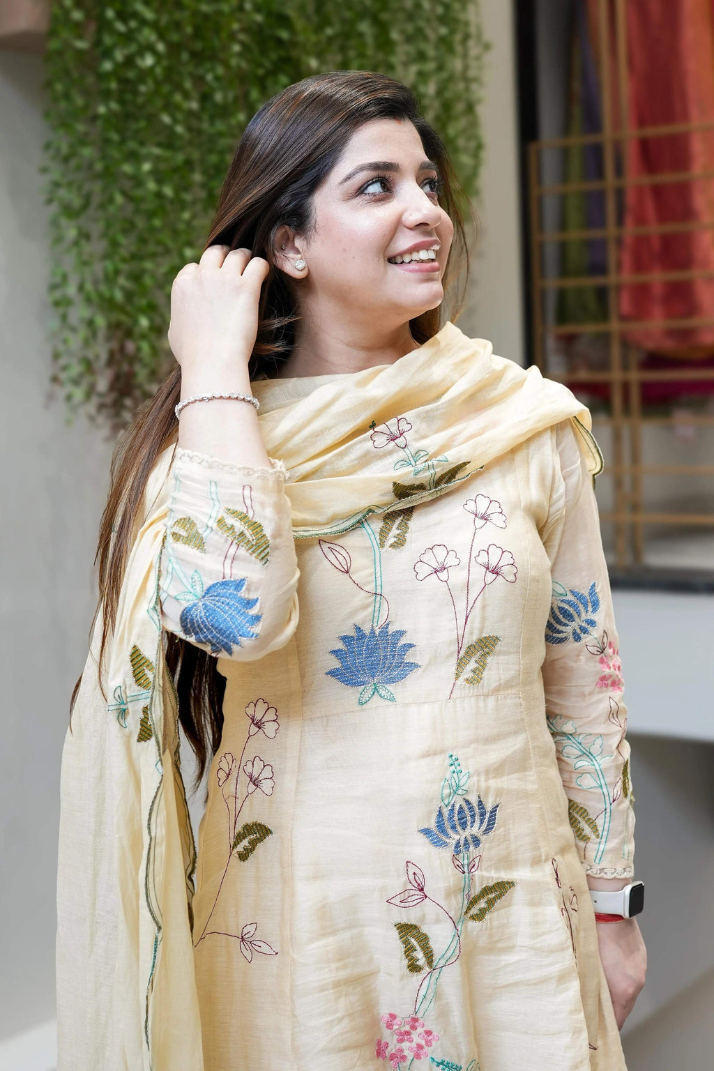 Vegaa Fashion Off White Viscose Chanderi Embroidered Salwar Suit - Distacart