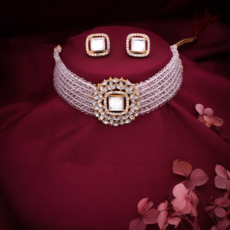 Tehzeeb Creations Brass Gold-Polished Gold, White, White Jewel Set  