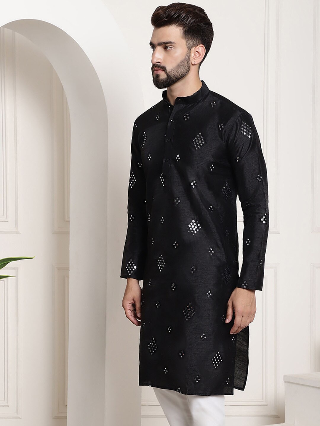 Sojanya Ethnic Motifs Embroidered Thread Work Kurta