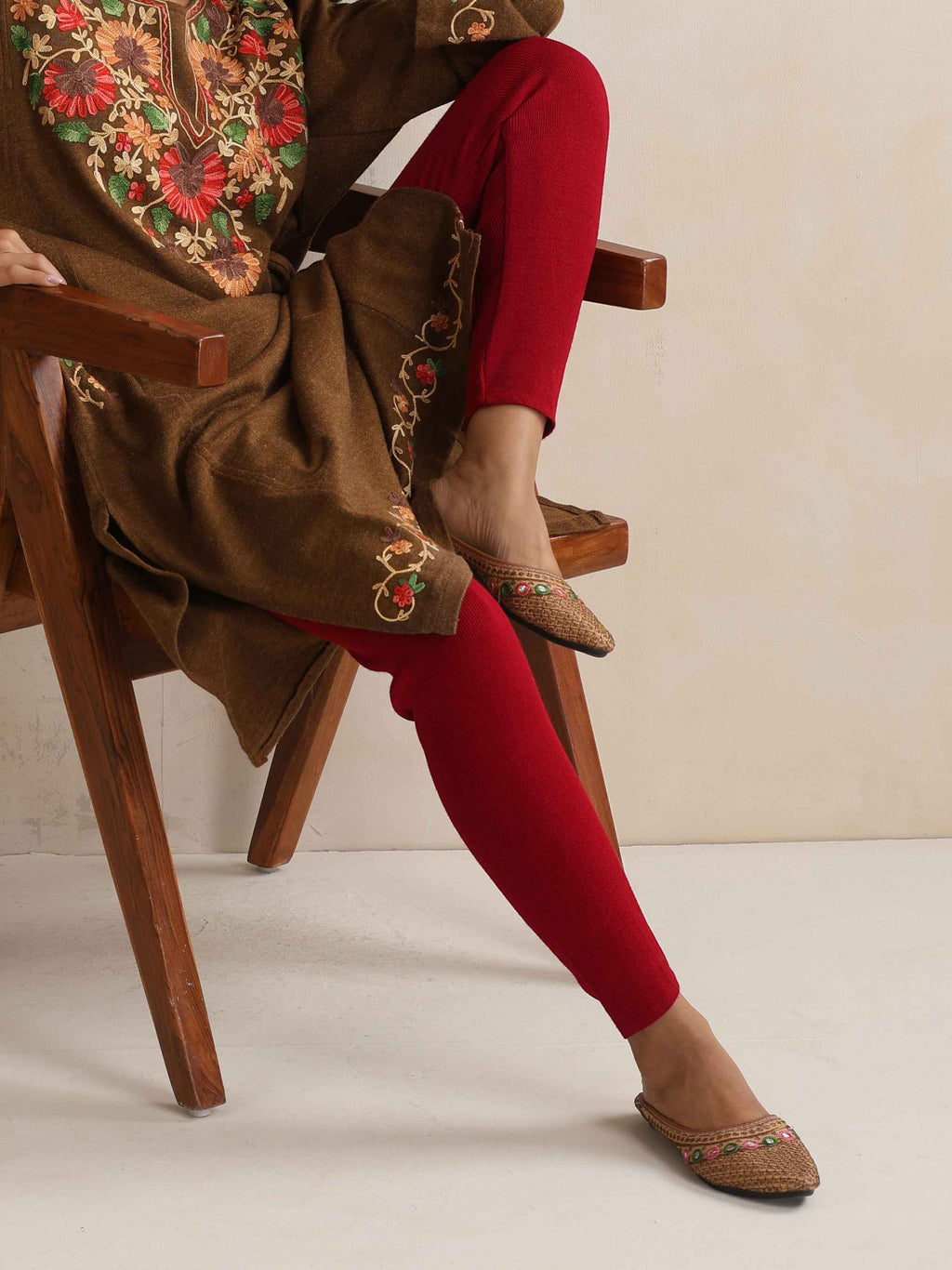 trueBrowns Brown Kashmiri Floral Embroidered Woollen Phiran Kurta - Distacart