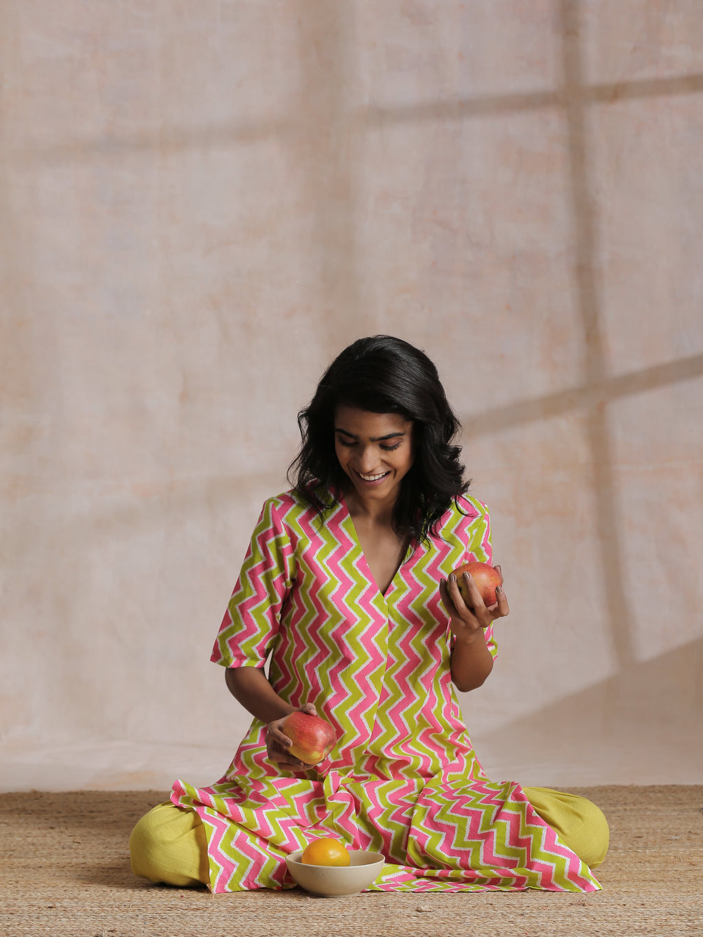 trueBrowns Lime Pink Zig-Zag Lines Print Cotton Kurta Pant Set | Relove - Distacart
