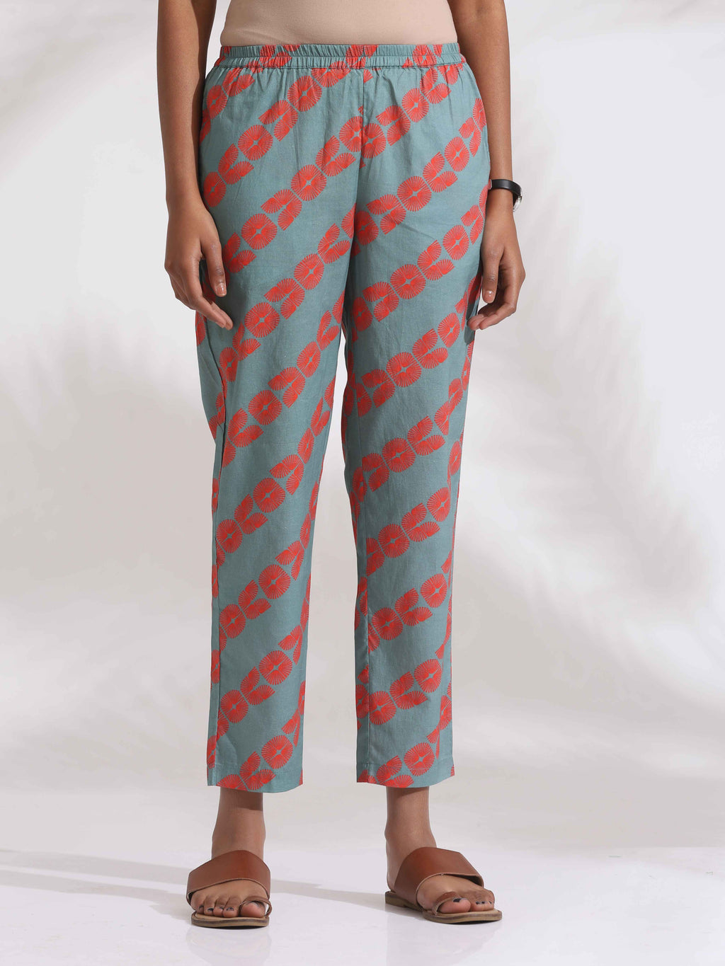 trueBrowns Red Cotton Print Flared Kurta Set - Distacart