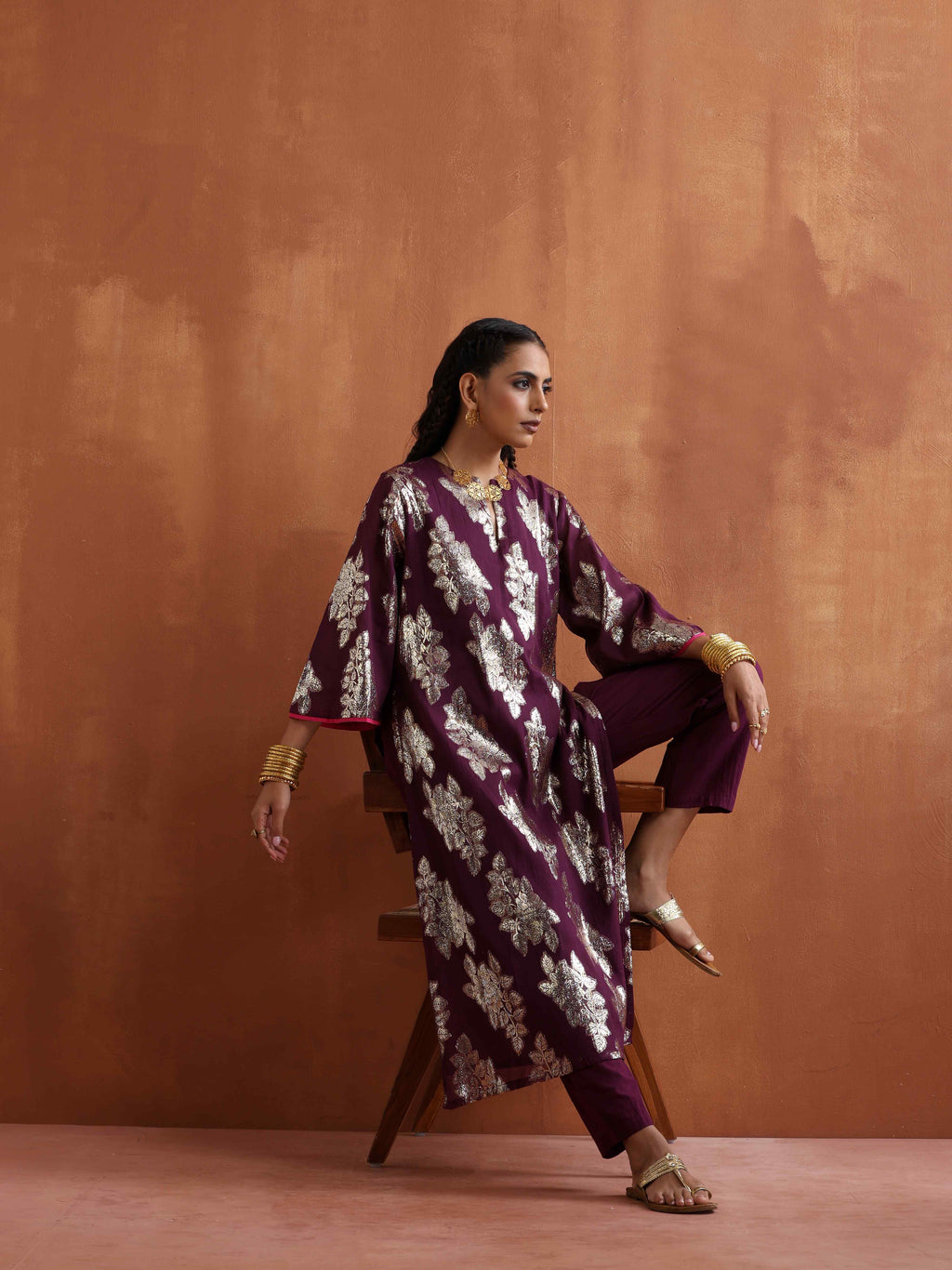 trueBrowns Purple Metallic Straight Kurta Set - Distacart