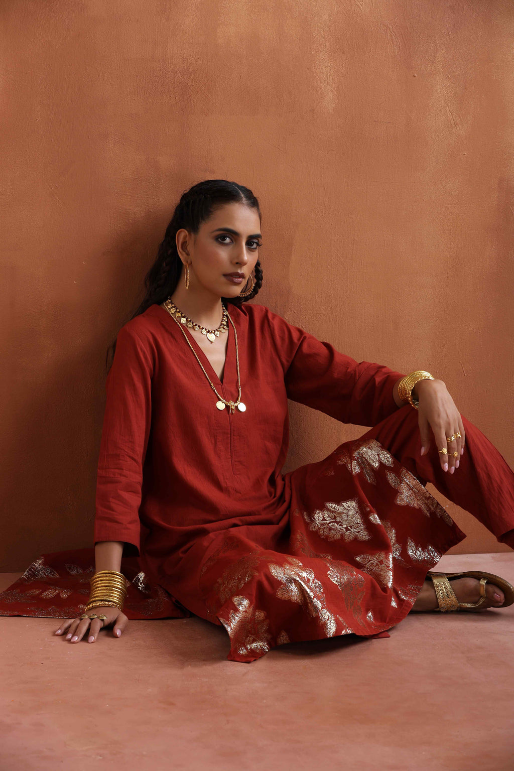 trueBrowns Rust Metallic Straight Kurta Set - Distacart