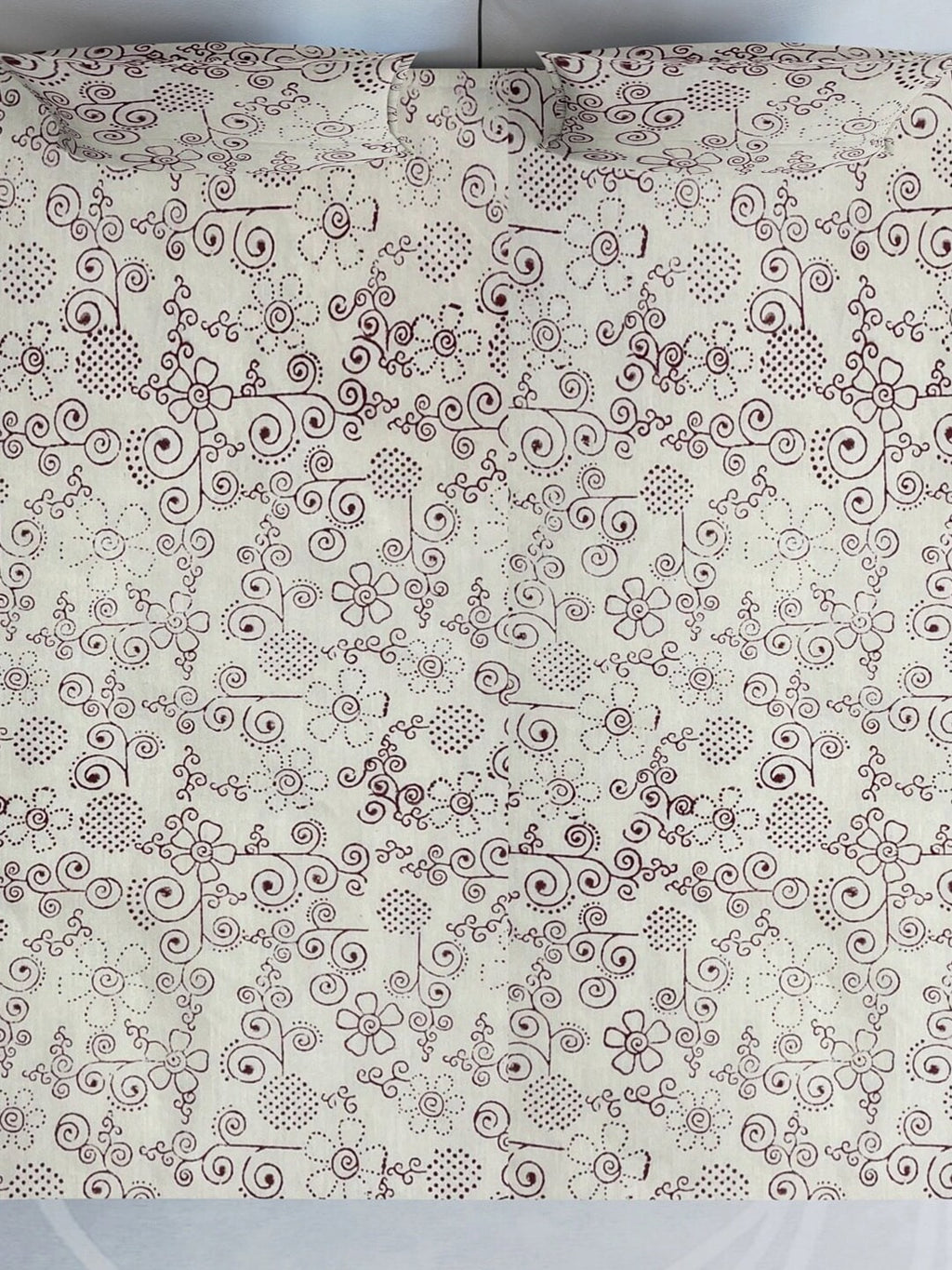 Sangria Maroon & Grey Ethnic Motif Printed 200TC Pure Cotton King Bedsheet Set
