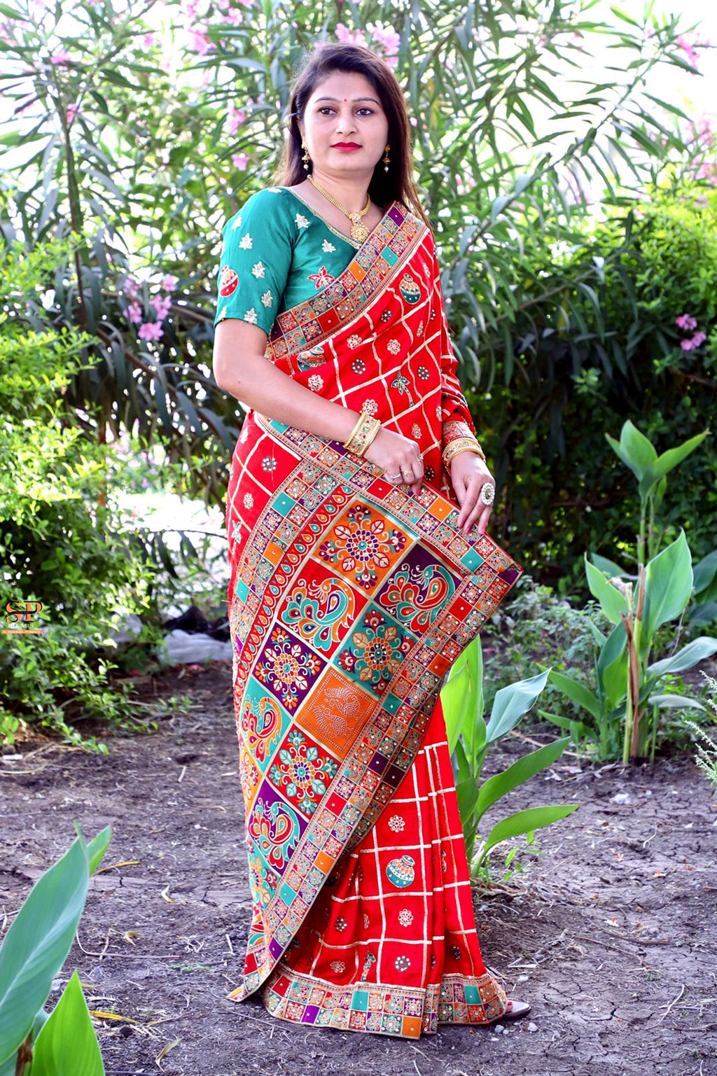 Lorenvalley Fashion Premium Red Dola Silk Embroidery and Diamond work with Jacquard Lace Border Saree - Distacart